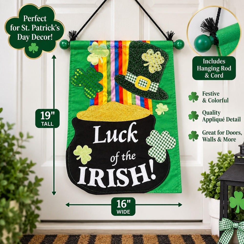 St Patrick's Day Luck of the Irish Wall Hanging Shamrock Leprechaun Hat Pot Gold